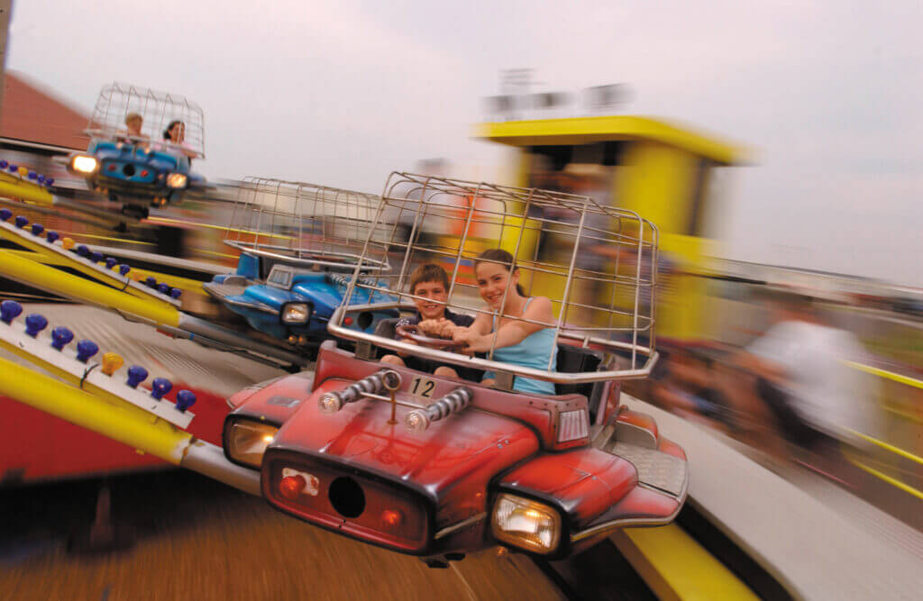 bunn_leisure_funfair-children-on-aeroplanes